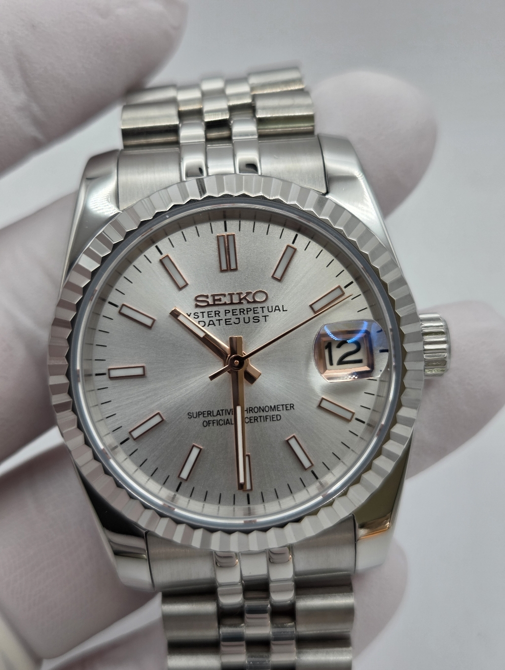New 36mm Seiko Mod Automatic Watch Silver Sunburst Dial Rose Gold Tone Accents